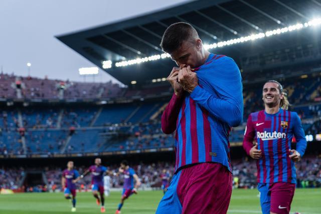 塔图姆31+8利拉德32分 凯尔特人险胜雄鹿7连胜