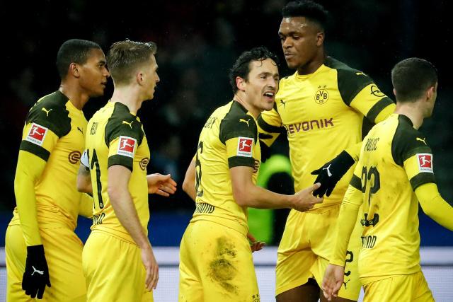 WCBA-韩旭19+8李梦13分 四川女篮13连胜领跑